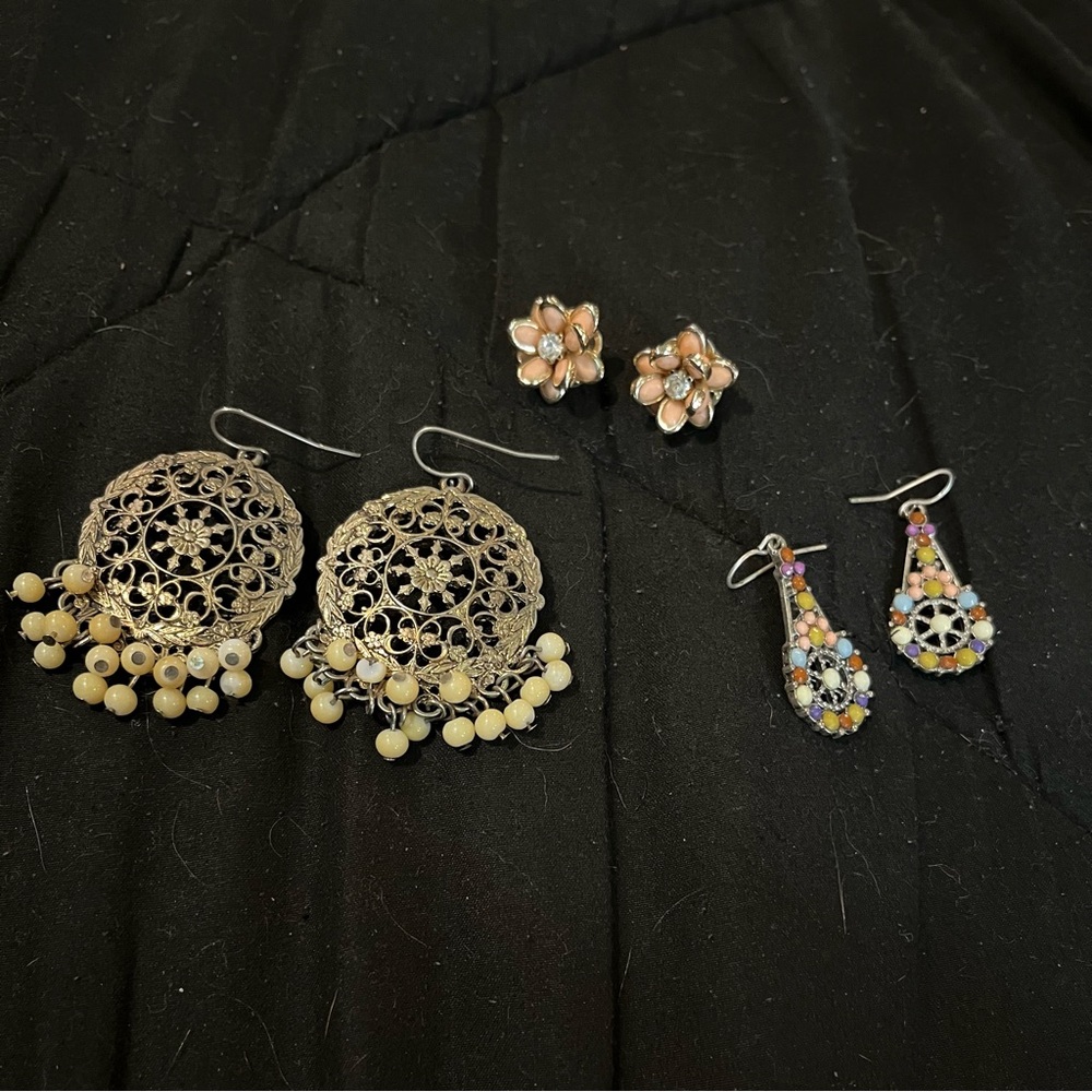🚨3 for $15🚨 Lot of 3 Pair Earrings - Beaded
